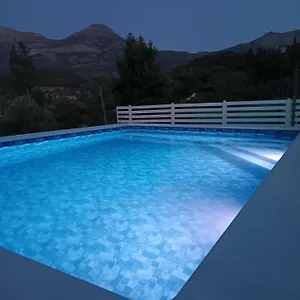 Cabales Chalet